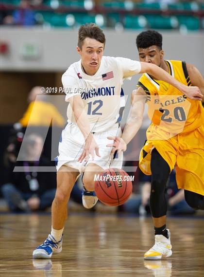Thumbnail 1 in Longmont vs. Pueblo East (CHSAA 4A Final Four) photogallery.