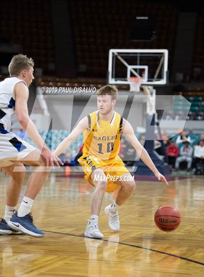 Thumbnail 3 in Longmont vs. Pueblo East (CHSAA 4A Final Four) photogallery.