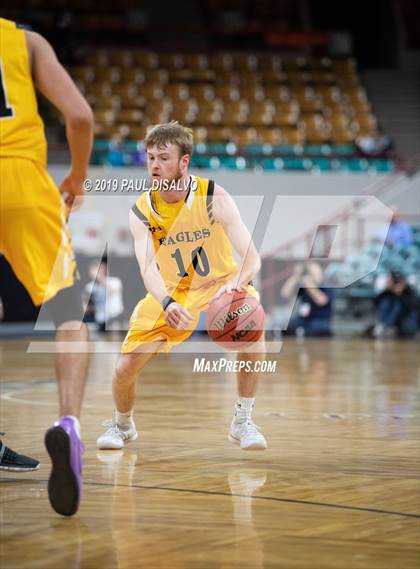 Thumbnail 1 in Longmont vs. Pueblo East (CHSAA 4A Final Four) photogallery.