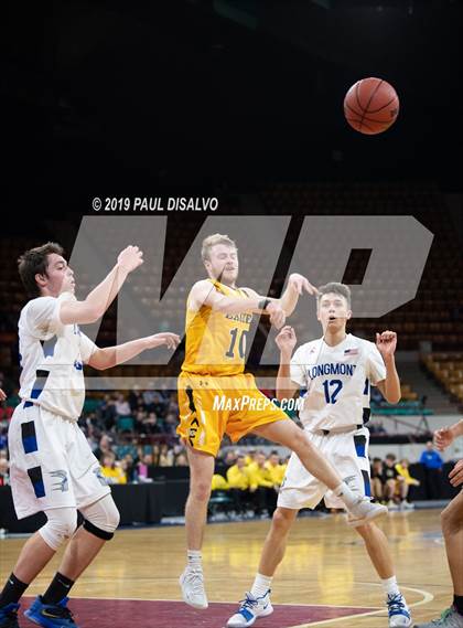 Thumbnail 1 in Longmont vs. Pueblo East (CHSAA 4A Final Four) photogallery.