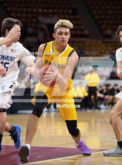 Thumbnail 2 in Longmont vs. Pueblo East (CHSAA 4A Final Four) photogallery.