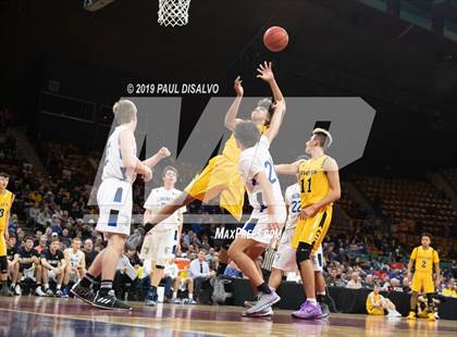 Thumbnail 2 in Longmont vs. Pueblo East (CHSAA 4A Final Four) photogallery.
