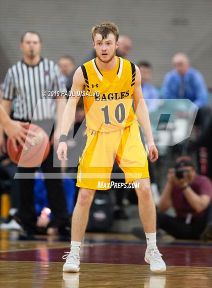 Thumbnail 1 in Longmont vs. Pueblo East (CHSAA 4A Final Four) photogallery.