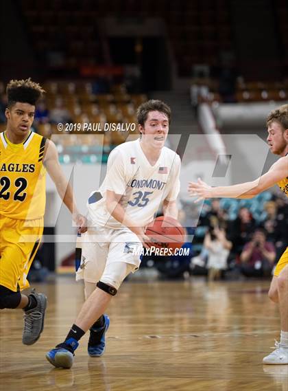 Thumbnail 2 in Longmont vs. Pueblo East (CHSAA 4A Final Four) photogallery.