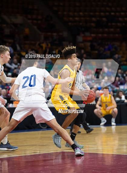 Thumbnail 1 in Longmont vs. Pueblo East (CHSAA 4A Final Four) photogallery.