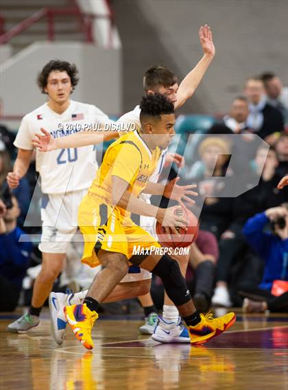 Thumbnail 1 in Longmont vs. Pueblo East (CHSAA 4A Final Four) photogallery.