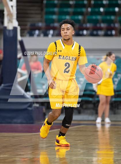 Thumbnail 1 in Longmont vs. Pueblo East (CHSAA 4A Final Four) photogallery.