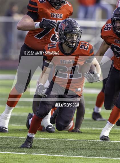 Thumbnail 2 in Triad @ Centralia (IHSA 5A First Round Playoffs) photogallery.