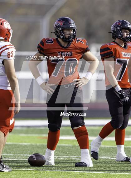 Thumbnail 2 in Triad @ Centralia (IHSA 5A First Round Playoffs) photogallery.