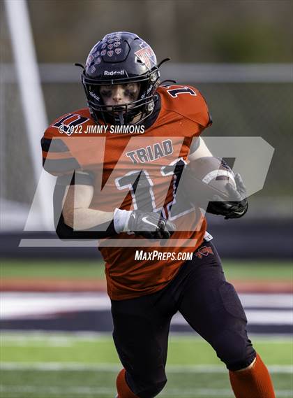 Thumbnail 3 in Triad @ Centralia (IHSA 5A First Round Playoffs) photogallery.
