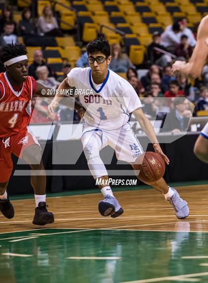 Thumbnail 3 in Waltham vs Newton South (TD Garden Good Sports Invitational) photogallery.