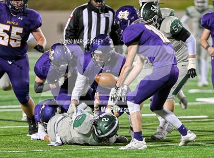 Thumbnail 3 in Buffalo vs. Franklin (UIL 3A D2 Quarterfinal Playoff) photogallery.