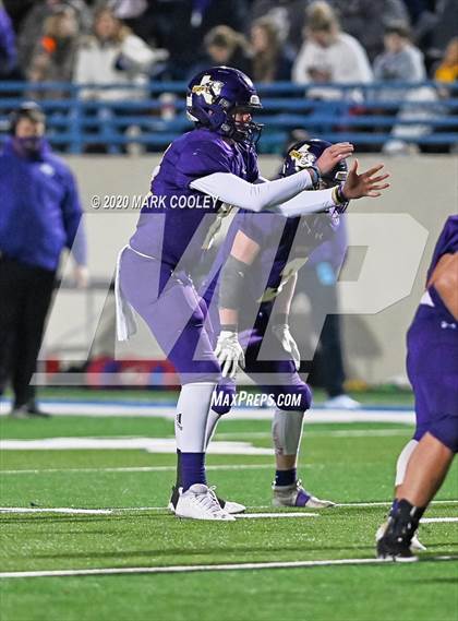 Thumbnail 3 in Buffalo vs. Franklin (UIL 3A D2 Quarterfinal Playoff) photogallery.
