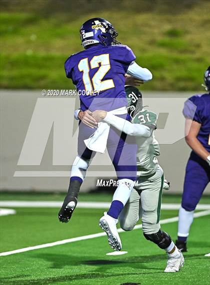 Thumbnail 2 in Buffalo vs. Franklin (UIL 3A D2 Quarterfinal Playoff) photogallery.