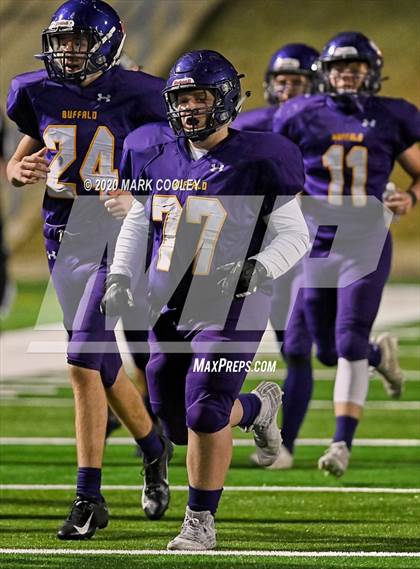 Thumbnail 3 in Buffalo vs. Franklin (UIL 3A D2 Quarterfinal Playoff) photogallery.