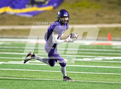 Thumbnail 2 in Buffalo vs. Franklin (UIL 3A D2 Quarterfinal Playoff) photogallery.