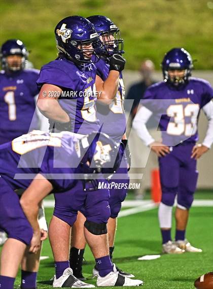 Thumbnail 2 in Buffalo vs. Franklin (UIL 3A D2 Quarterfinal Playoff) photogallery.