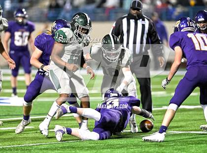 Thumbnail 1 in Buffalo vs. Franklin (UIL 3A D2 Quarterfinal Playoff) photogallery.