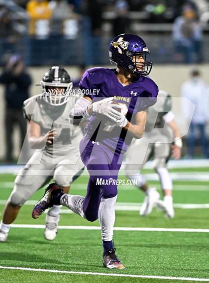 Thumbnail 3 in Buffalo vs. Franklin (UIL 3A D2 Quarterfinal Playoff) photogallery.