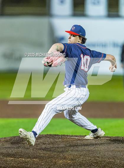Thumbnail 2 in Hardin-Jefferson @ Barbe photogallery.