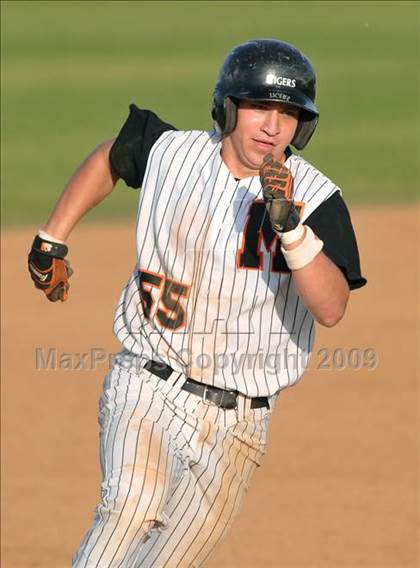 Thumbnail 2 in Mamaroneck vs. Spanish Fork (Anderson Bat National Classic) photogallery.