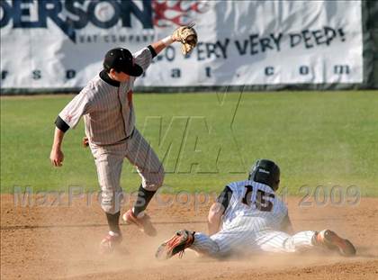 Thumbnail 2 in Mamaroneck vs. Spanish Fork (Anderson Bat National Classic) photogallery.