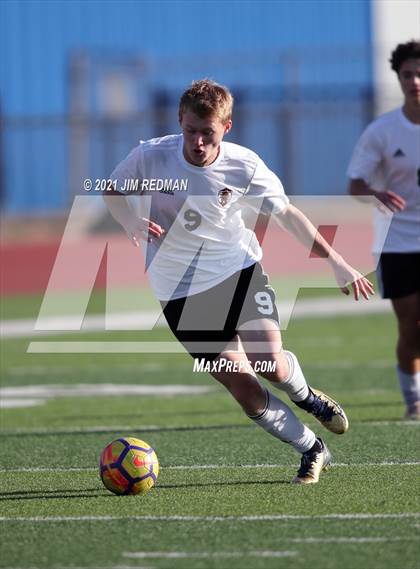 Thumbnail 3 in Del Valle vs. Round Rock (Georgetown Governor's Cup) photogallery.