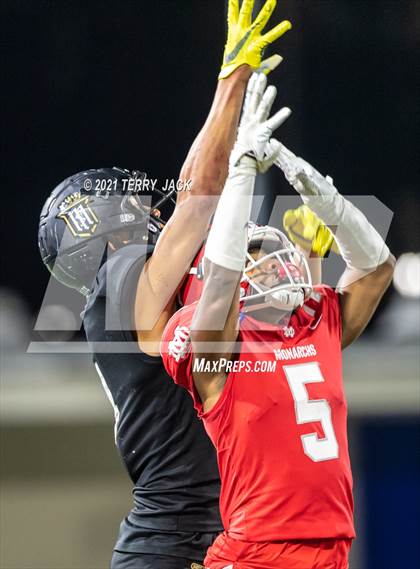 Thumbnail 3 in Servite @ Mater Dei photogallery.
