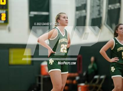 Thumbnail 3 in Oak knoll @ New Providence photogallery.