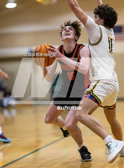 Thumbnail 3 in Douglas @ Bishop Manogue photogallery.
