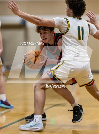 Thumbnail 2 in Douglas @ Bishop Manogue photogallery.