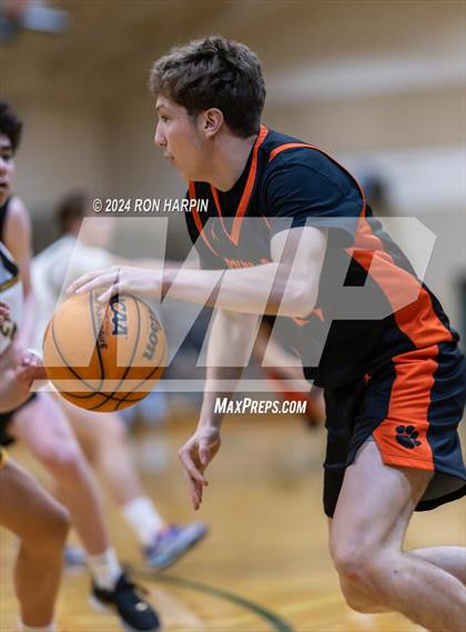 Thumbnail 3 in Douglas @ Bishop Manogue photogallery.
