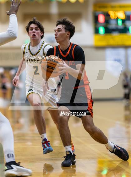 Thumbnail 1 in Douglas @ Bishop Manogue photogallery.