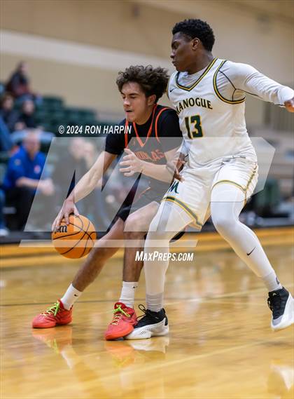 Thumbnail 1 in Douglas @ Bishop Manogue photogallery.