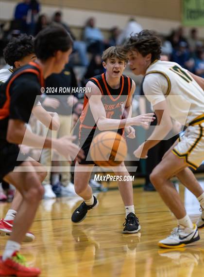 Thumbnail 1 in Douglas @ Bishop Manogue photogallery.