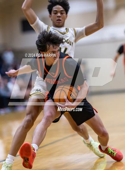 Thumbnail 3 in Douglas @ Bishop Manogue photogallery.