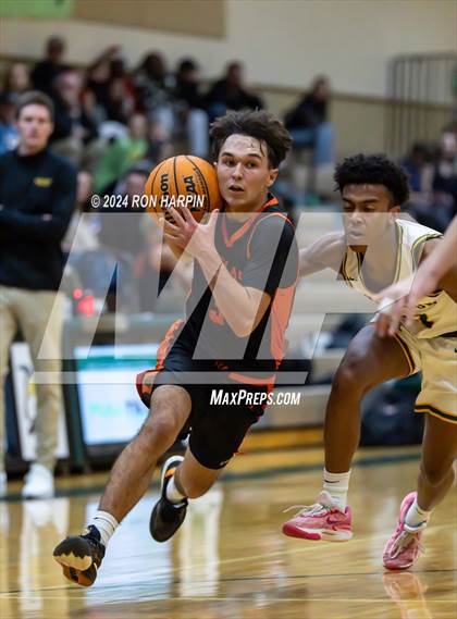 Thumbnail 3 in Douglas @ Bishop Manogue photogallery.