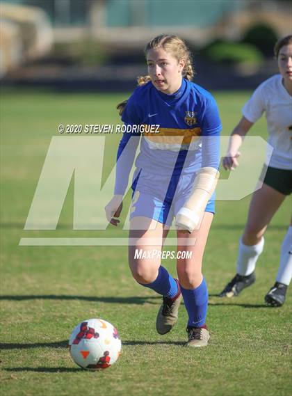 Thumbnail 2 in Lincoln vs. Hilmar photogallery.