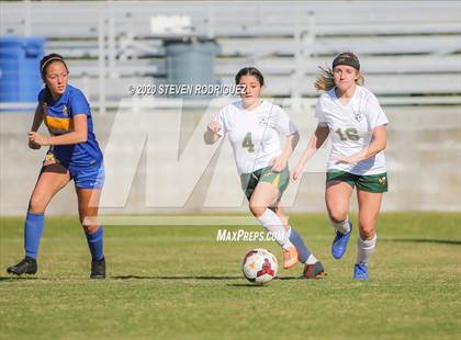 Thumbnail 1 in Lincoln vs. Hilmar photogallery.