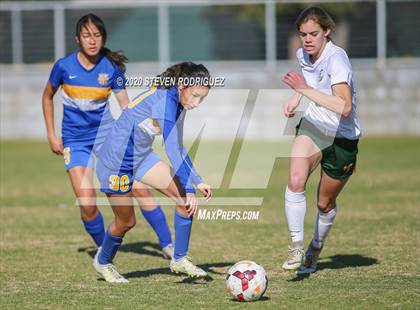 Thumbnail 1 in Lincoln vs. Hilmar photogallery.