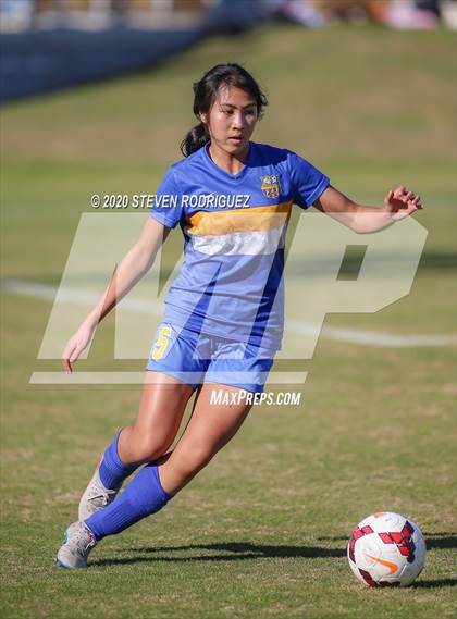 Thumbnail 1 in Lincoln vs. Hilmar photogallery.