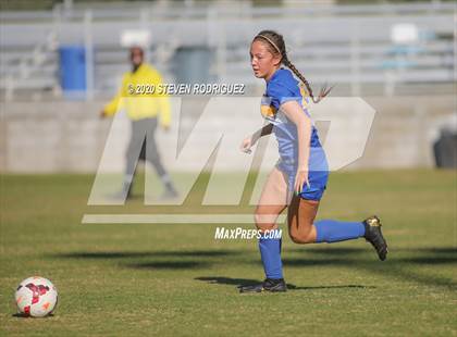 Thumbnail 3 in Lincoln vs. Hilmar photogallery.