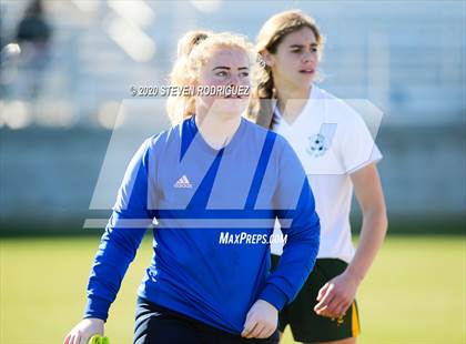 Thumbnail 1 in Lincoln vs. Hilmar photogallery.