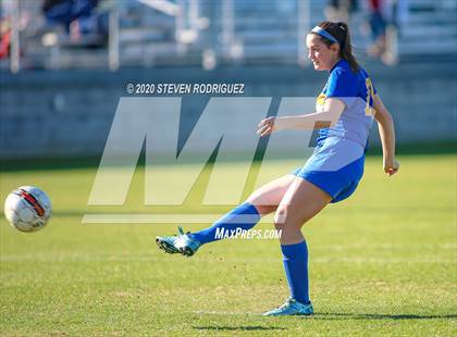 Thumbnail 3 in Lincoln vs. Hilmar photogallery.
