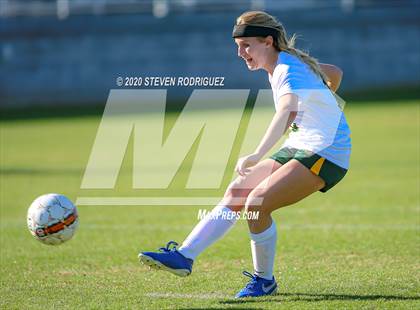 Thumbnail 2 in Lincoln vs. Hilmar photogallery.