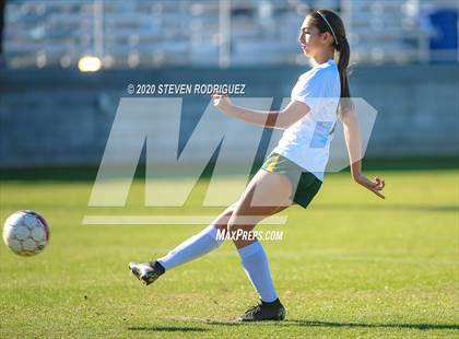 Thumbnail 2 in Lincoln vs. Hilmar photogallery.