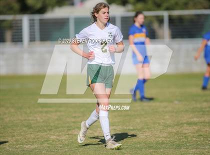 Thumbnail 2 in Lincoln vs. Hilmar photogallery.