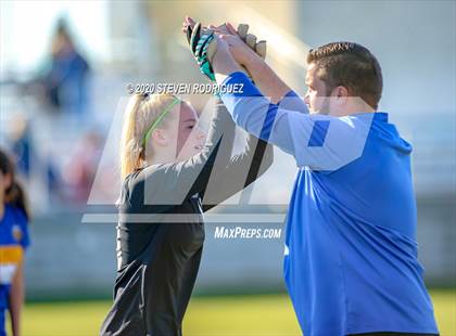 Thumbnail 2 in Lincoln vs. Hilmar photogallery.