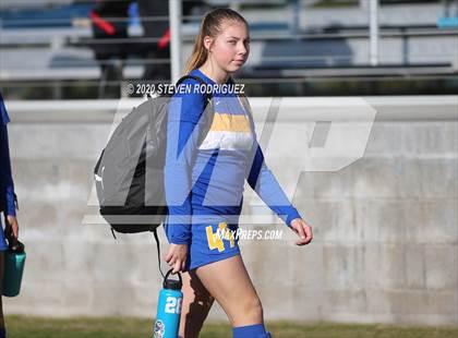 Thumbnail 3 in Lincoln vs. Hilmar photogallery.