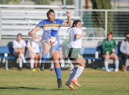 Thumbnail 3 in Lincoln vs. Hilmar photogallery.